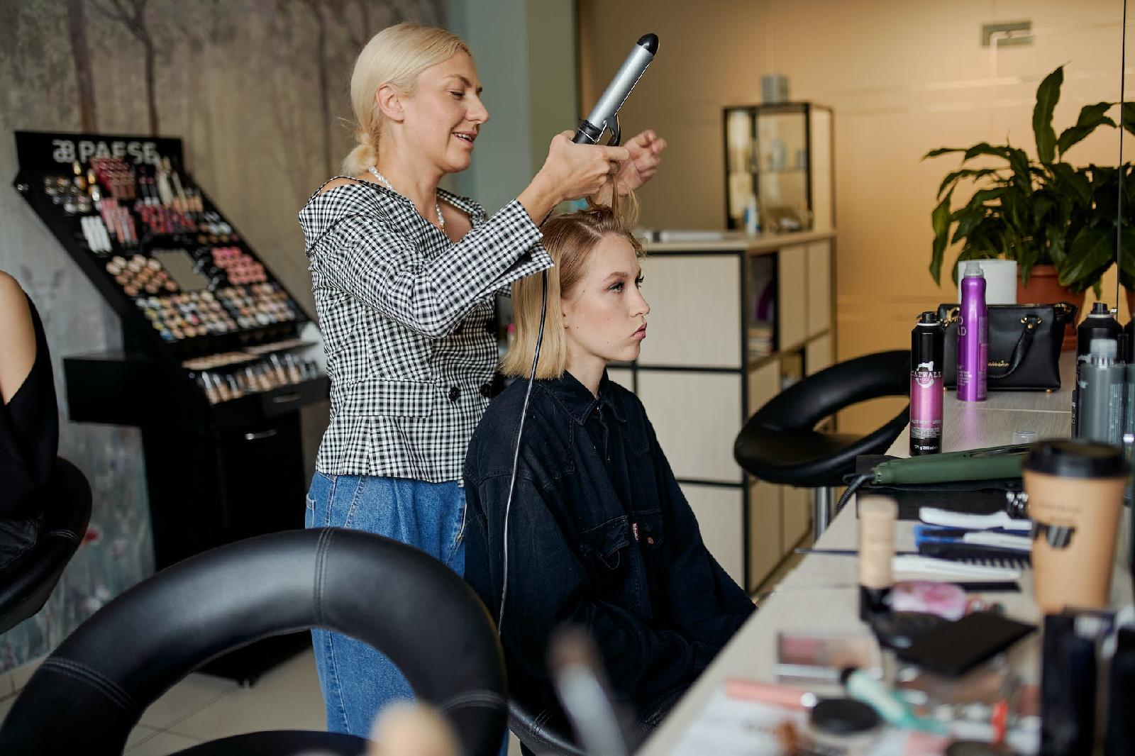 Ouvrir un salon de coiffure sans diplome : les etapes a suivre